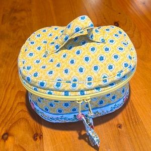 🌼 Vera Bradley Makeup Case 🌼